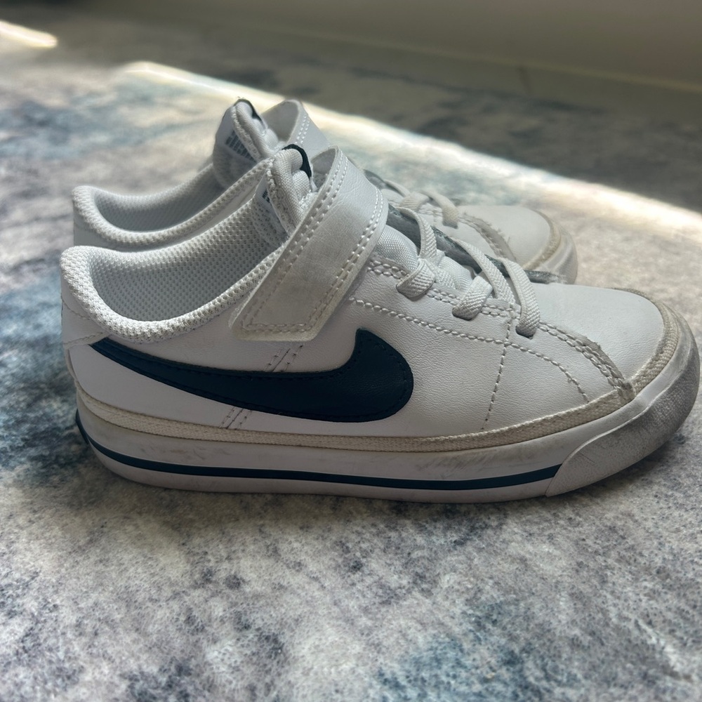 Nike Kids Unisex White and Blue Sneakers